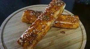 网红脆皮年糕,传统美食新风尚，一口咬下满口酥香